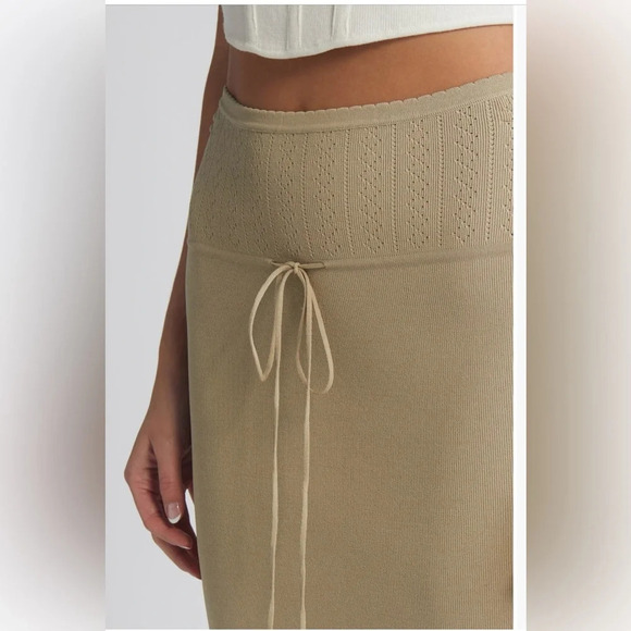 Mistress Rocks Pointelle Stitch Maxi Sweater Skirt Size Medium (sold out online) - Picture 3 of 6